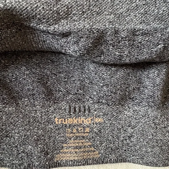 Shapermint Racerback Sports Bra - Picture 3 of 3